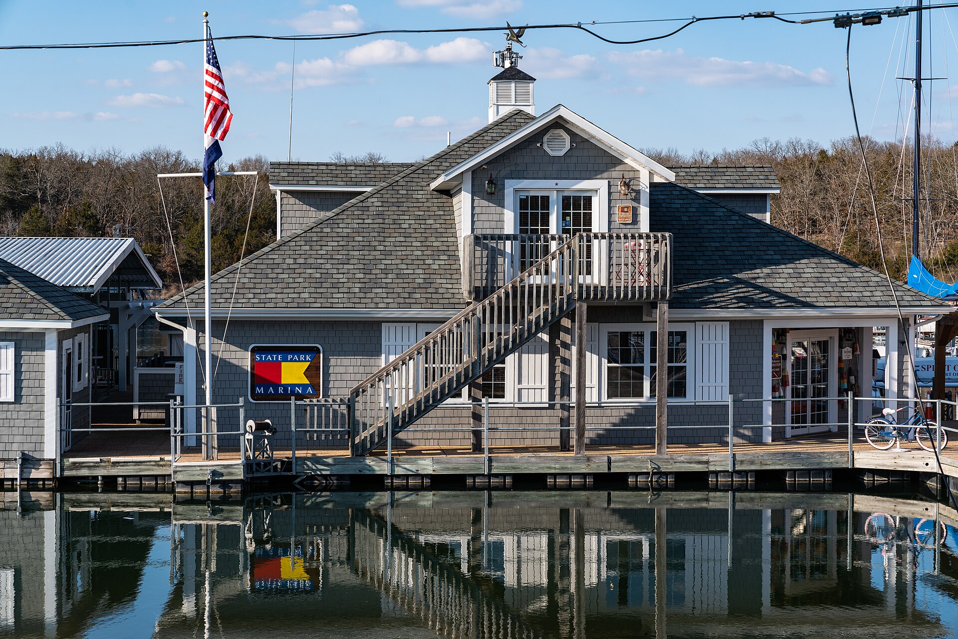Boats along the docks at Table Rock State Park Marina